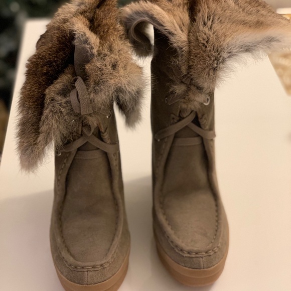 Coach wedge rabbit fur boots - Picture 2 of 3